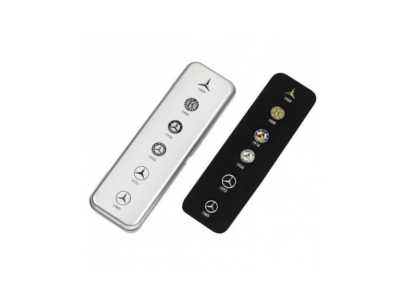 Lot de Pin's officiel « Etoiles Historiques Mercedes »