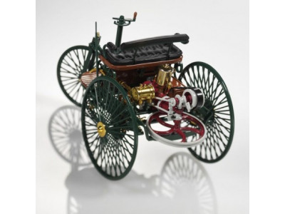Benz 1 (Patent-Motorwagen ou Motor Car) 1886 réplique échelle 1/18e