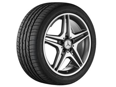 Jante AMG GLA 156 - 7,5 J x 18 pouces ET 42,5 Coloris Gris Titane