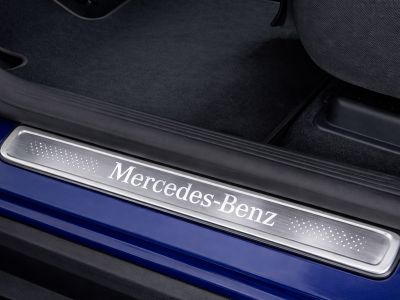 Cache Baguette Seuil éclairée Avant Argent CLA W178