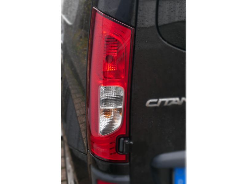 Feu Arrière Coffre Droit coté Passager CITAN W415