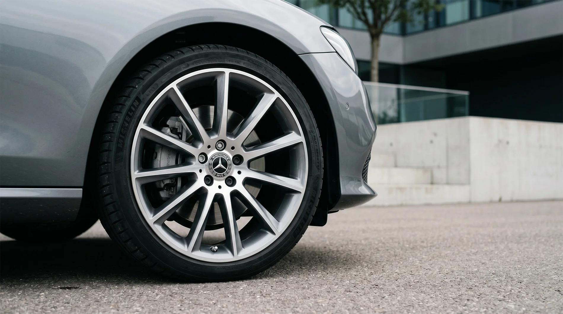 Écrous antivol Mercedes-Benz : le guide complet pour sécuriser vos roues et jant
