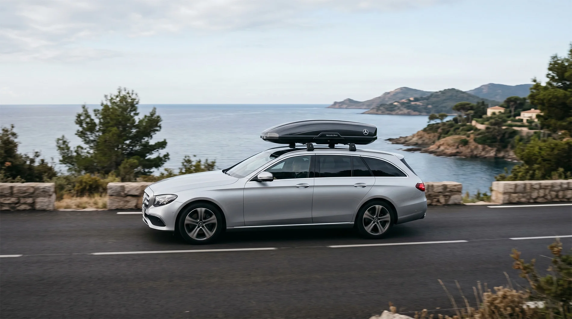 Impact aérodynamique : Comment les coffres de toit Mercedes limitent la surconsommation