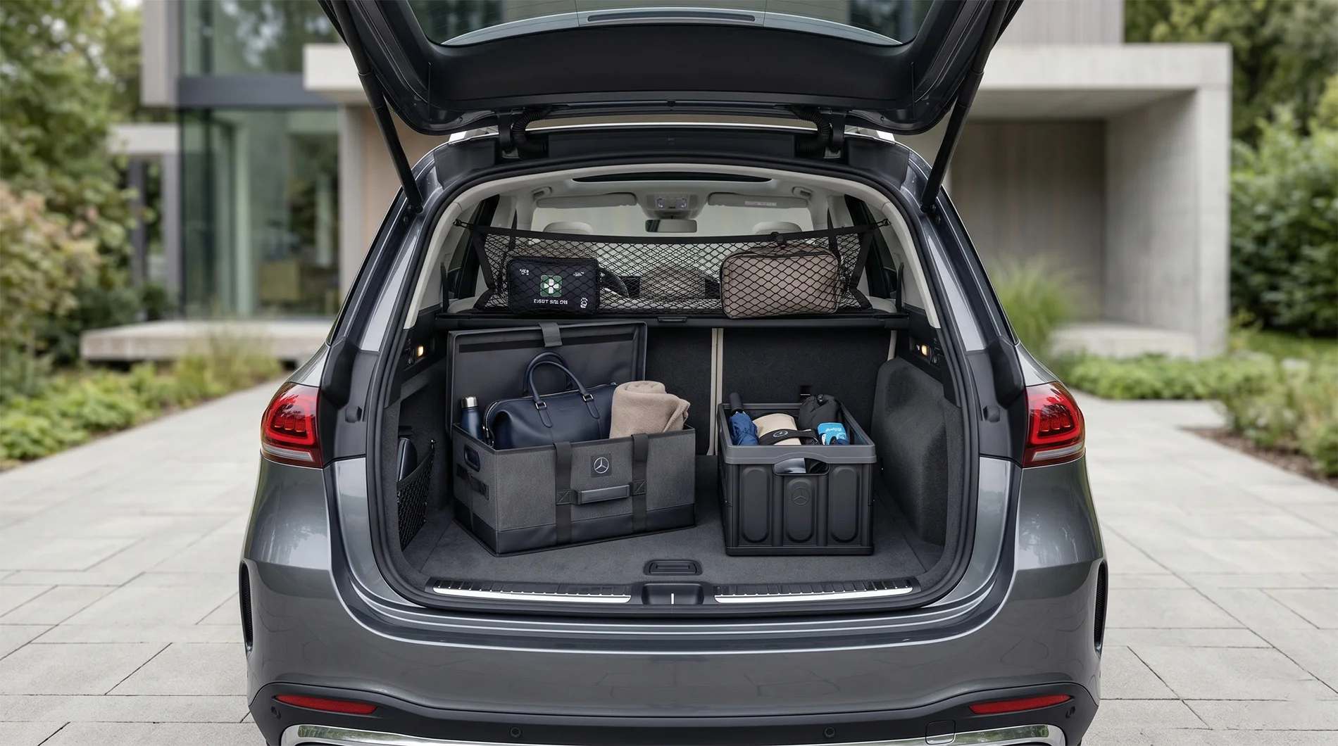 Organiser son coffre : Caisses pliables et filets de rangement Mercedes-Benz