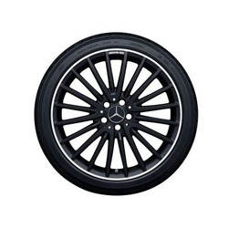 Jante AMG GLA 156 - 8 J x 20 pouces ET 43,5 Multibranches Noir Mat
