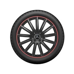 Jante AMG GLA 247 - 8 J x 20 pouces ET 48 Coloris noir Rebord de jante peint en rouge