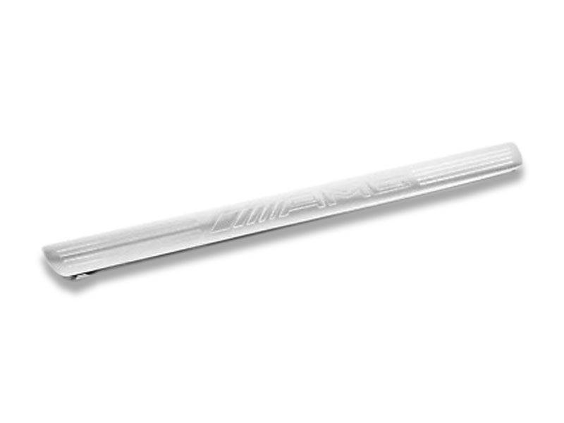 Baguette de seuil avant GAUCHE non éclairée CLA W117 AMG