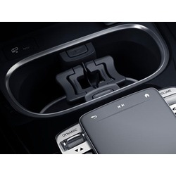 Porte-gobelet, Console centrale CLA W178